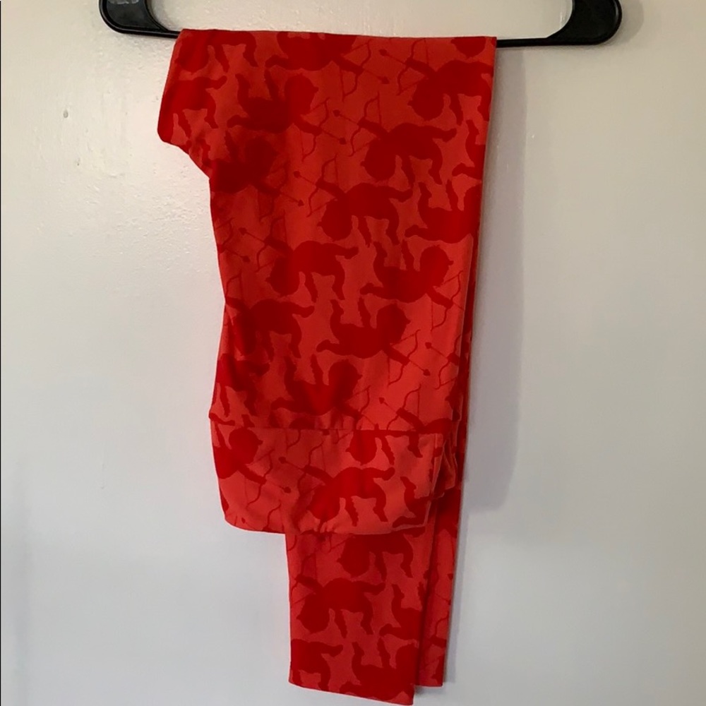 LuLaRoe Talk & Curvy Leggings